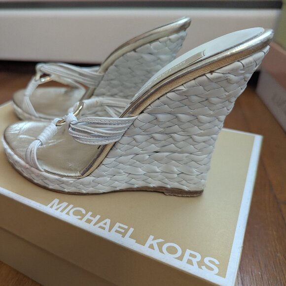 Michael Kors wedge sand - Picture 1 of 4